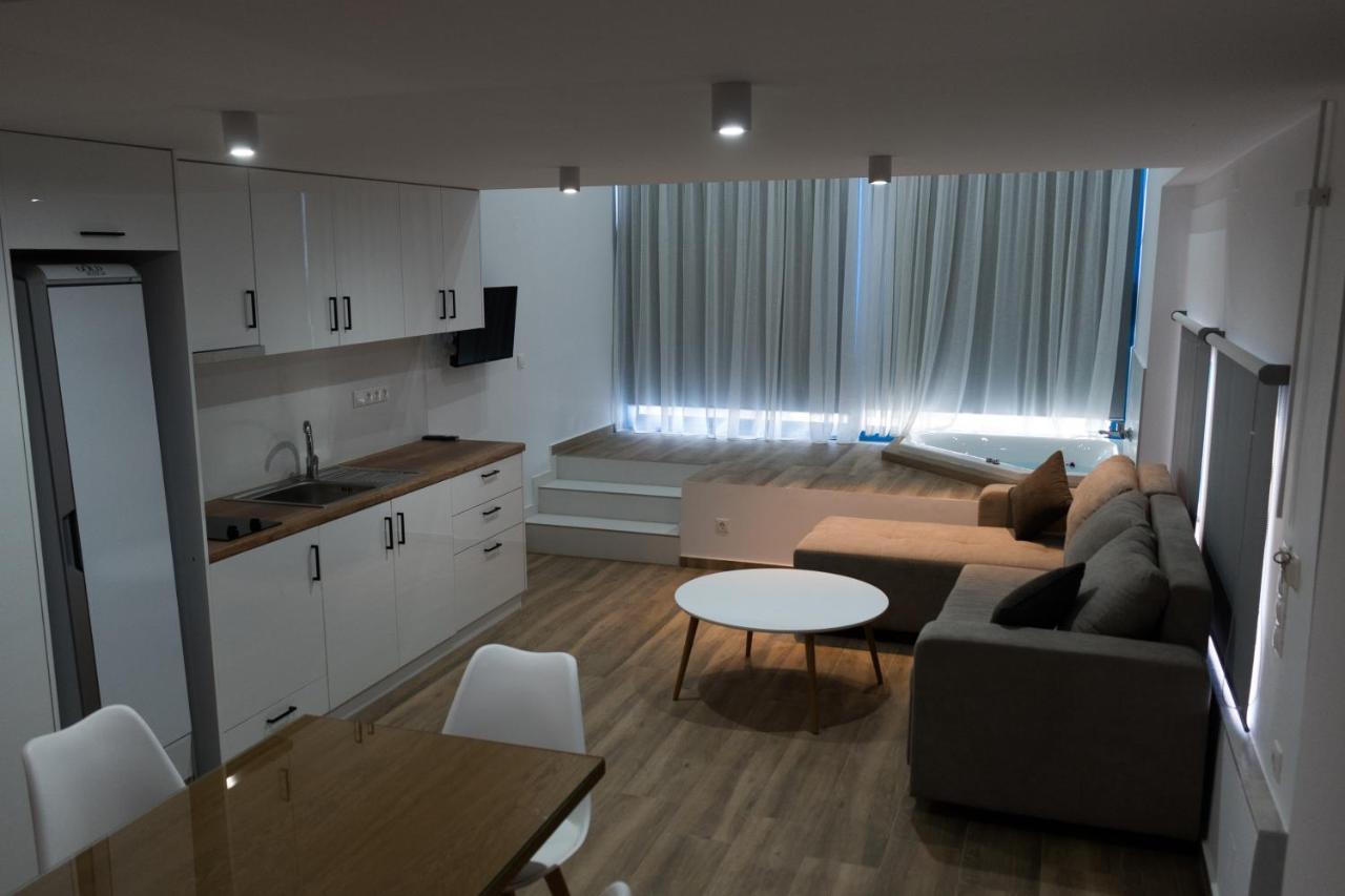 Gold Apartments Platanias Esterno foto