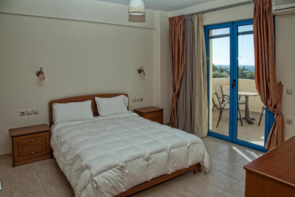Gold Apartments Platanias Esterno foto